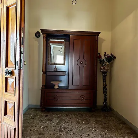 La Dolce Vintage Center With Parking